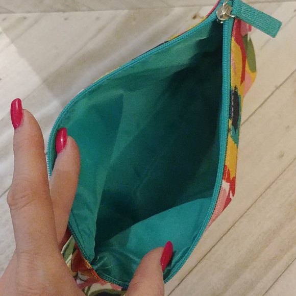 Clinique Floral Cosmetic Bag - Picture 5 of 5